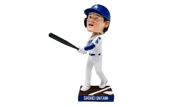 ドジャース @Dodgers #LetsGoDodgers が今季前半戦のボブルヘッド配布
