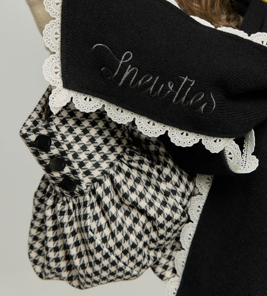 2月23日(月)再販開始 《リボンレースマフラー》Black #TNEWTIES