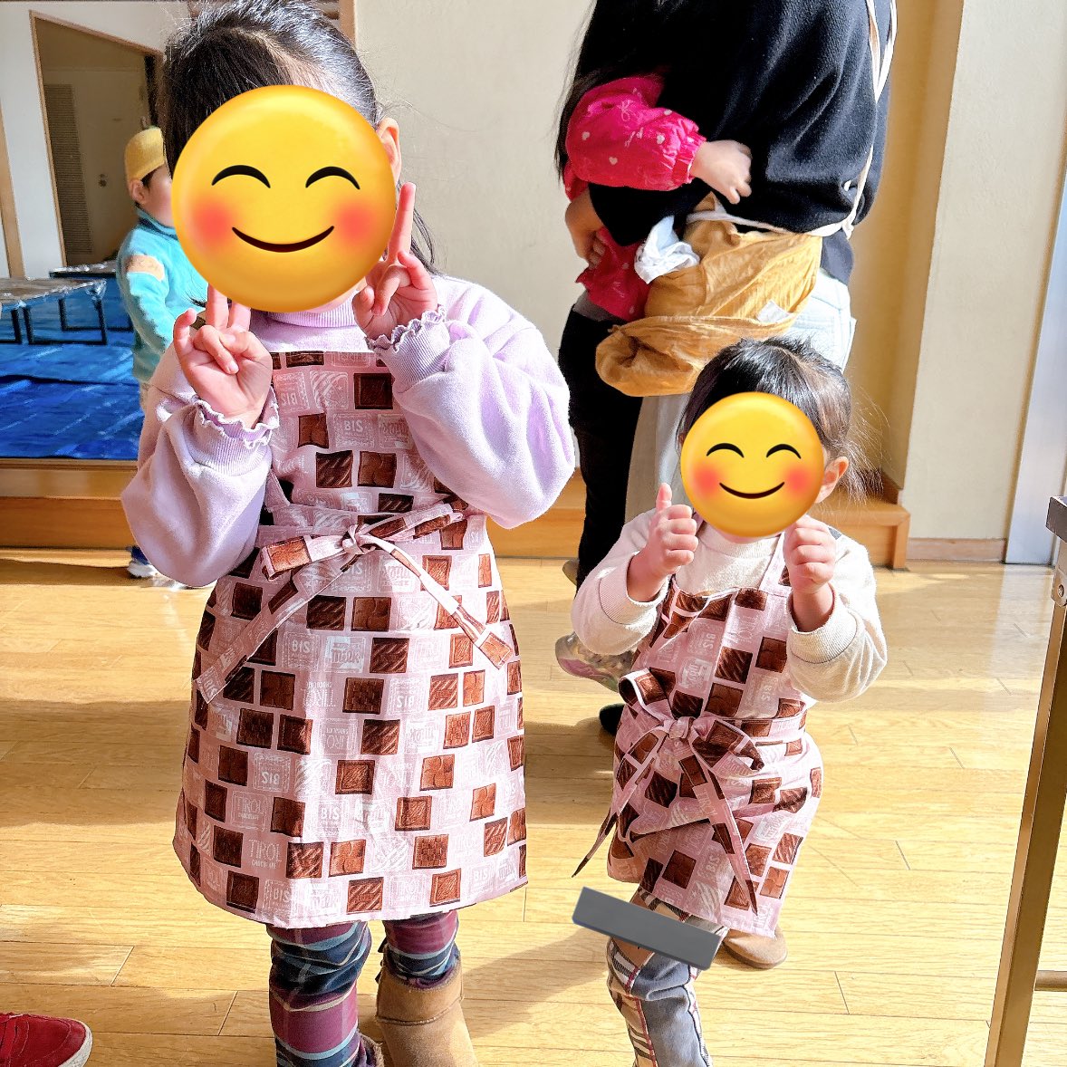 先月に買って子供たちにエプロン作ったよ✌️✨ 2つ作ってもまだ少し