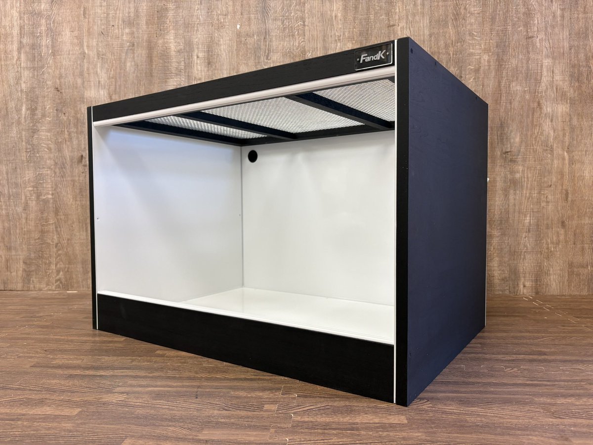 おはようございます！ 明日の近畿レプ特価ケージもご用意しております