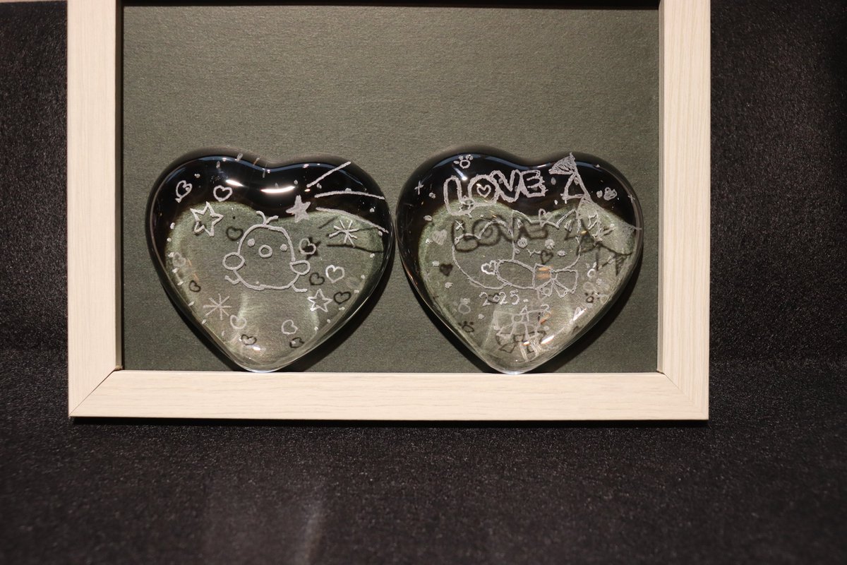 ガラス彫り体験でも人気の、ハートのペーパーウェイトも残りわずかと