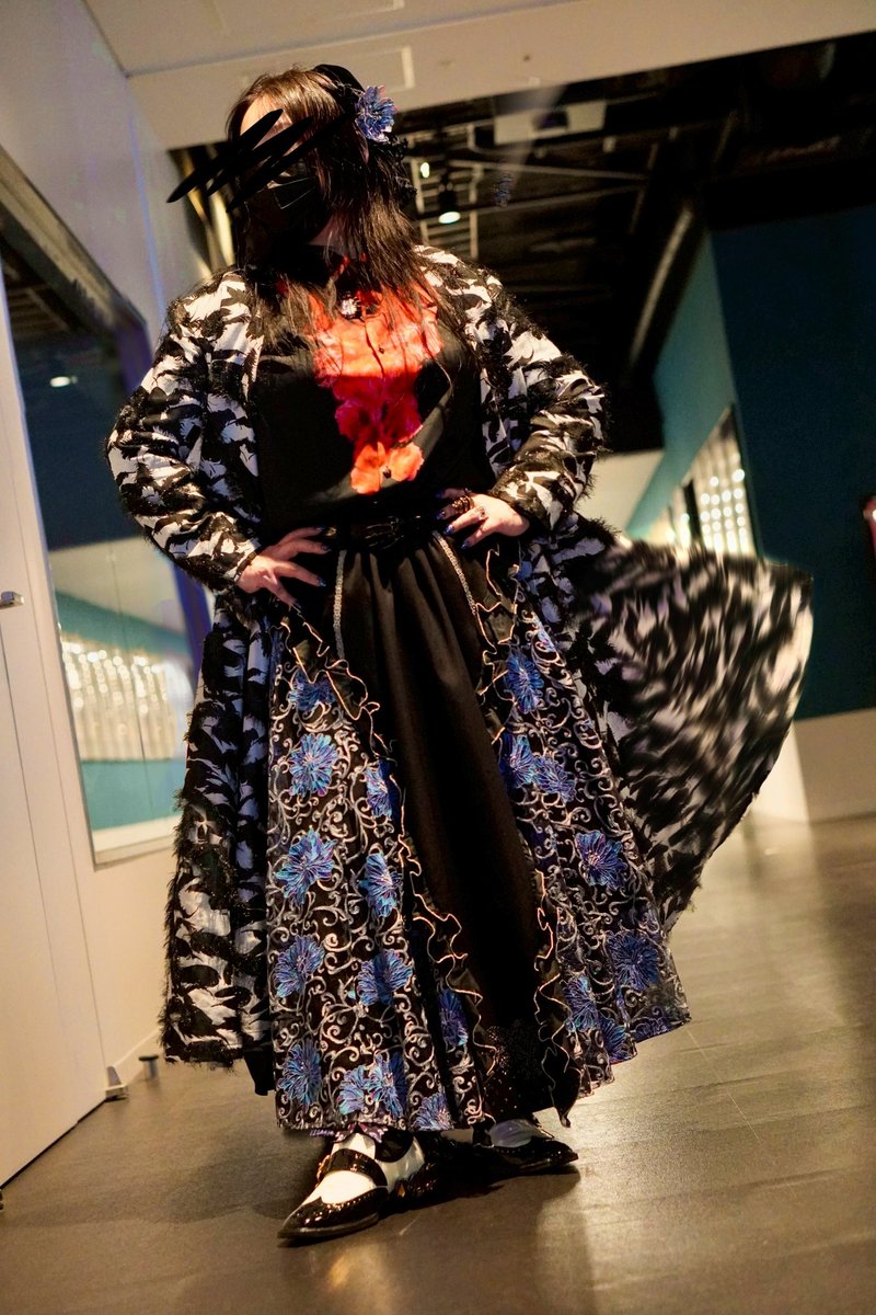 260228呑み会with竹谷さん #hazama 私の中のカラスコート(漆黒が散らす