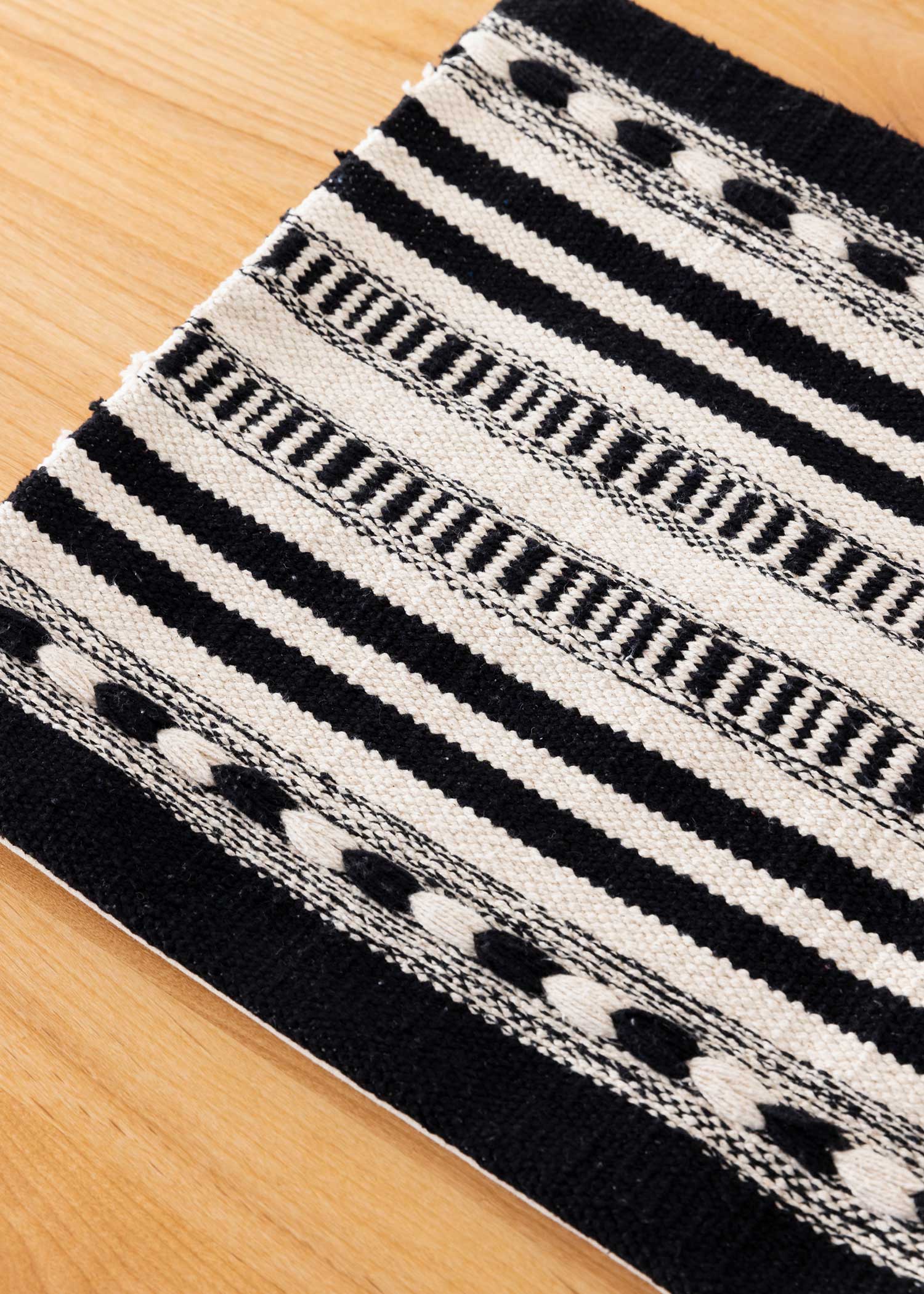 手織りストライプクッションカバー