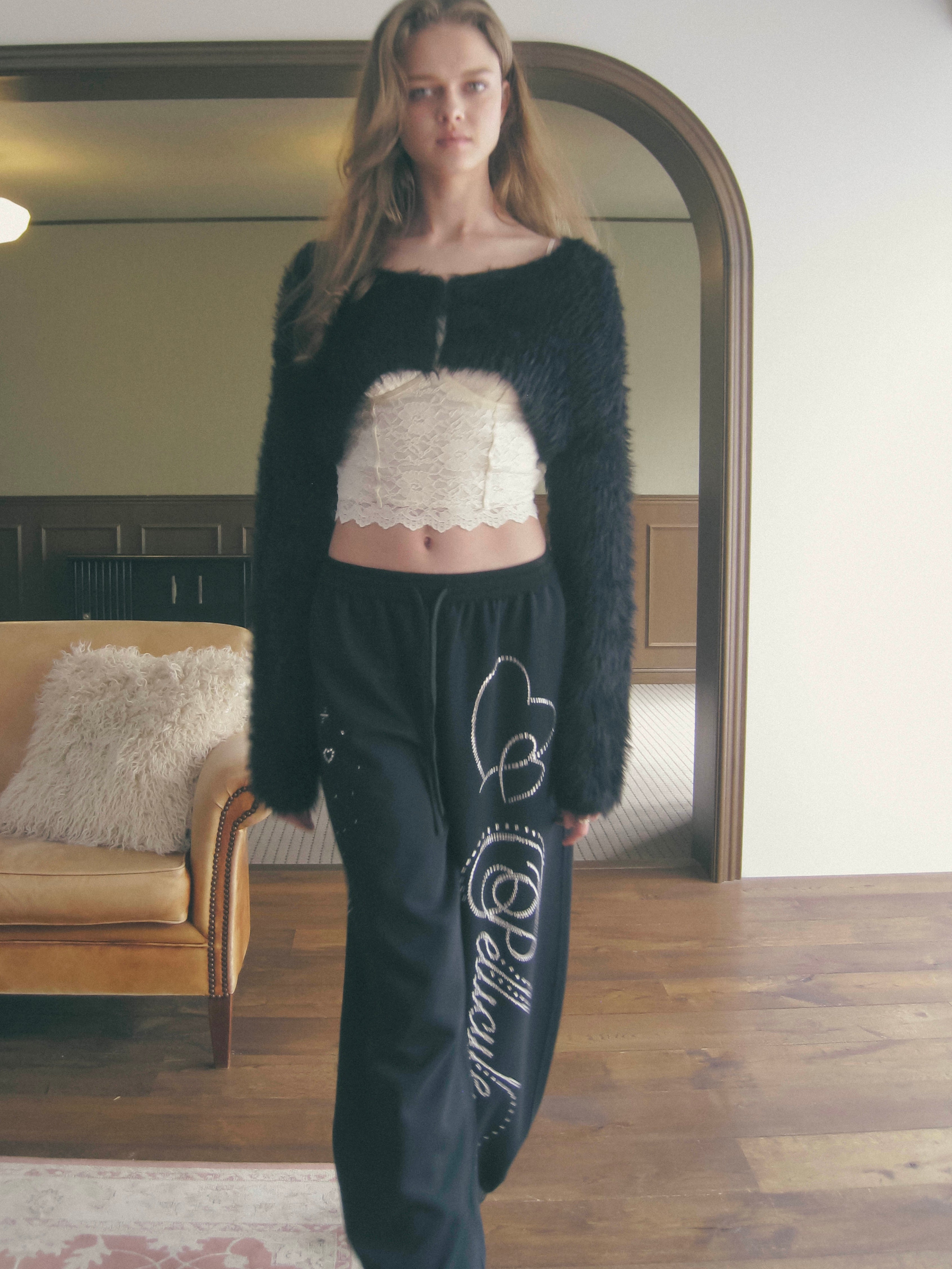 予約 black・babypink】stone-deco sweat pants｜PELLICULE | ぺリキュール