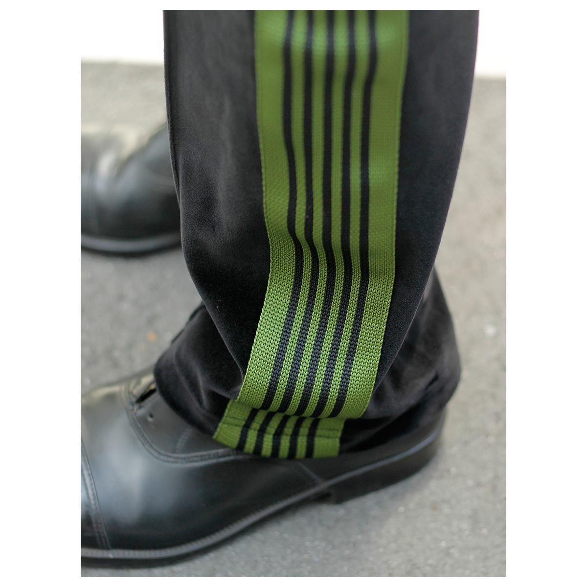 40%OFF セール ニードルズ NEEDLES ベロア ナロートラックパンツ