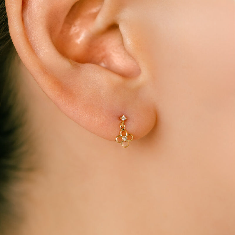 オトナかわいい ボディピアス│K18ダイヤモンド 揺れる軟骨ピアス ブラ