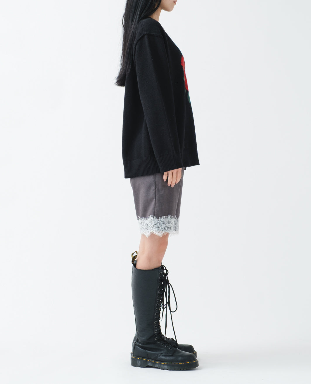 Red bouquet intarsia knit (black)