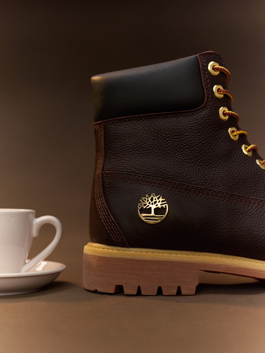 ティンバーランド〉の新作シューズで、エスプレッソな冬のはじまり