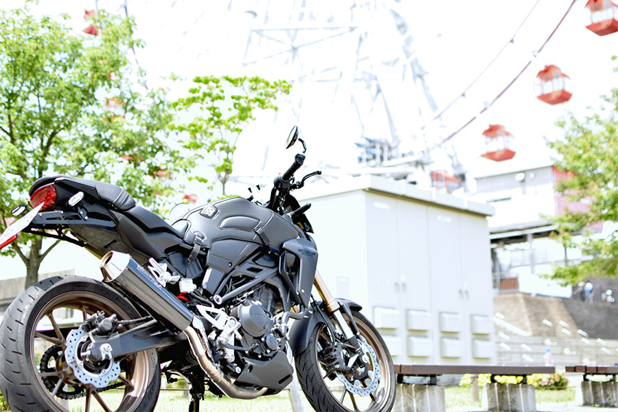 BAGSTER】 CB250Rに合皮製タンクカバー装着、クラシック感がアップし