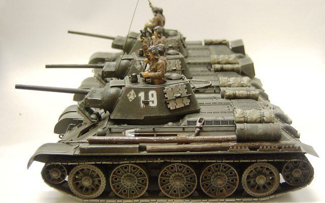 プラモ日記 » ソビエト・T34/76戦車1943年型 その6 完成!!