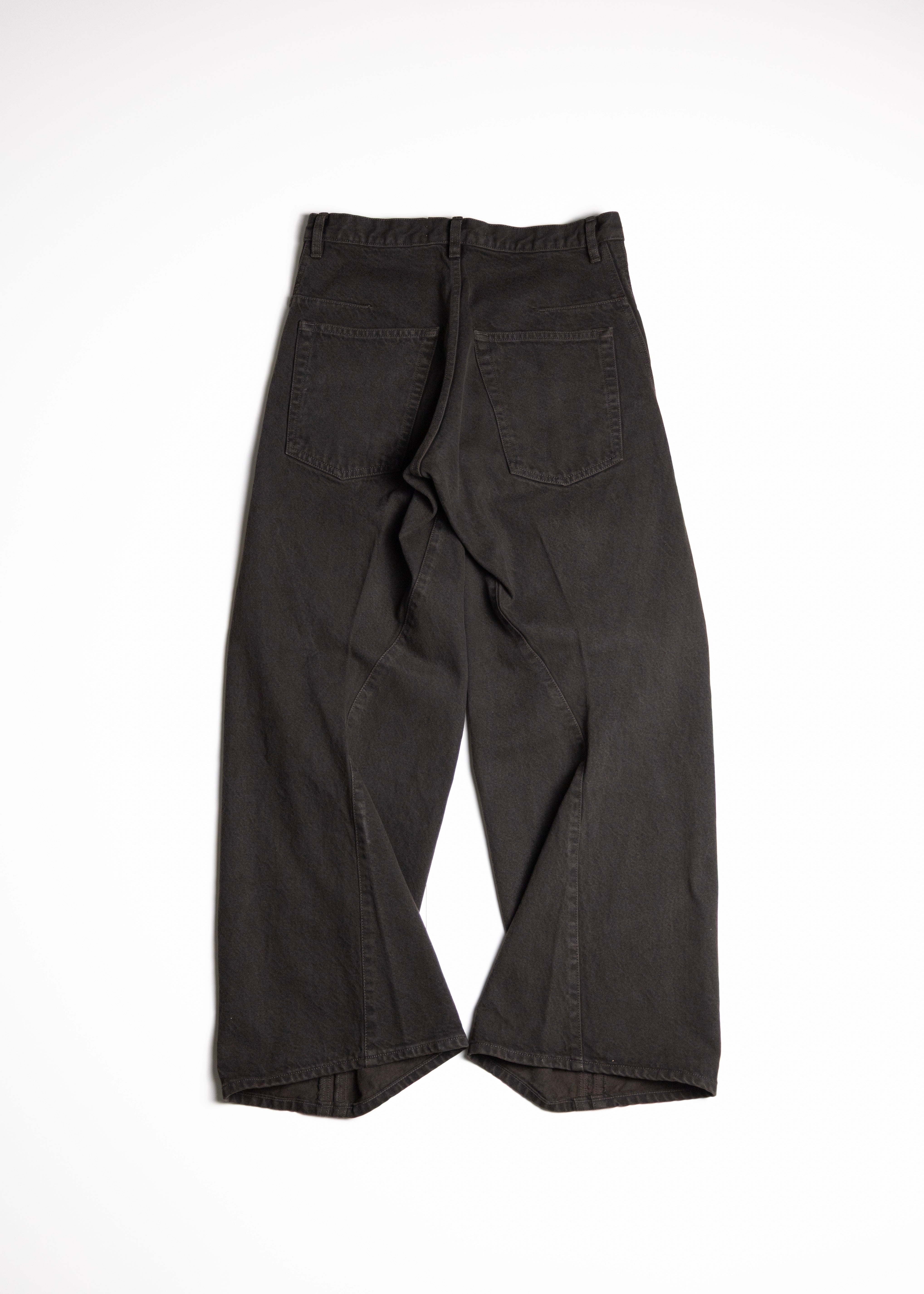 NVRFRGT（ネヴァーフォーゲット）3D TWISTED WIDE LEG JEANS – process