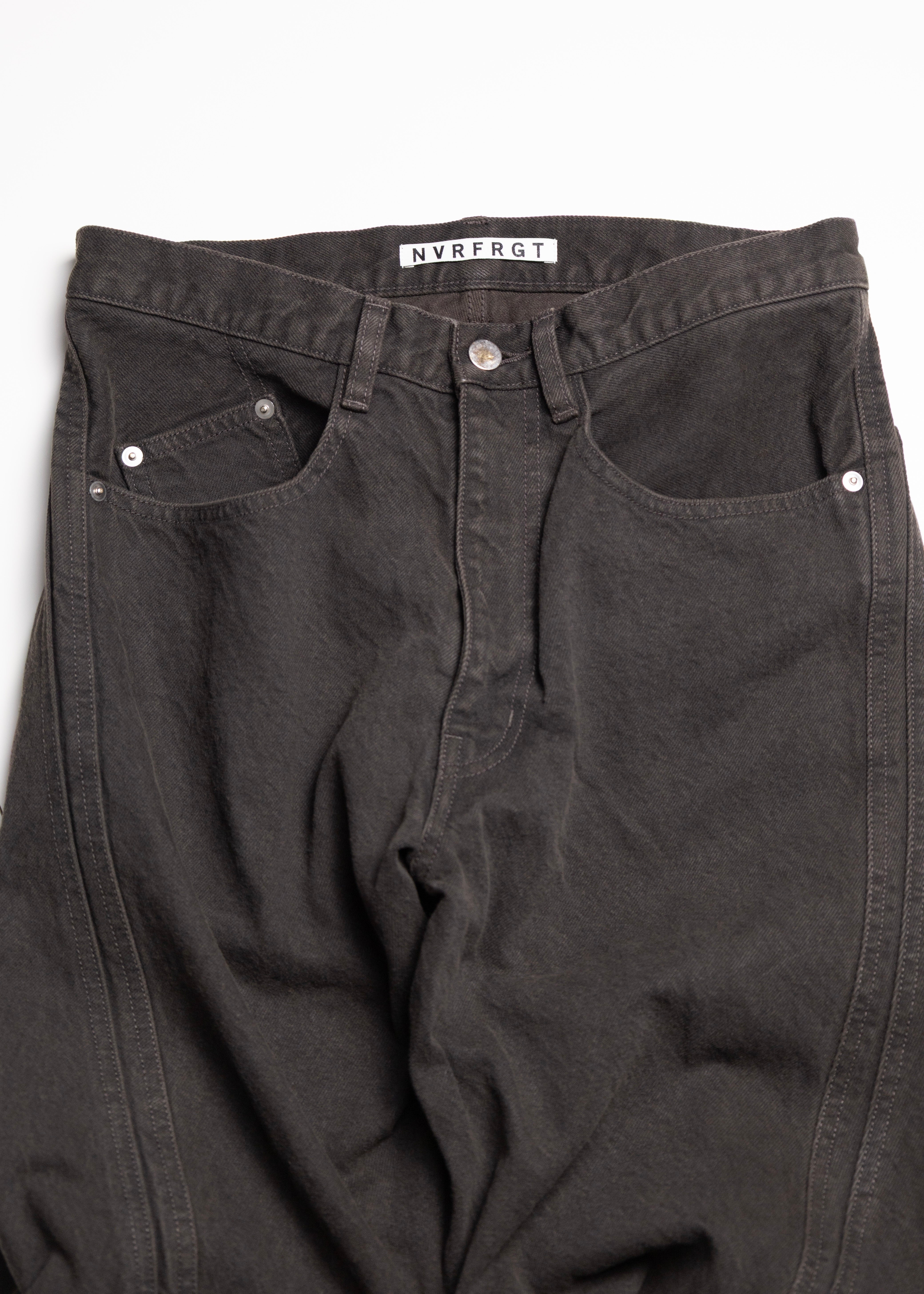 NVRFRGT（ネヴァーフォーゲット）3D TWISTED WIDE LEG JEANS – process