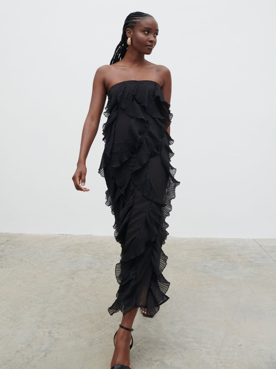 Perla Bandeau Ruffle Midaxi Dress - Black – Pretty Lavish