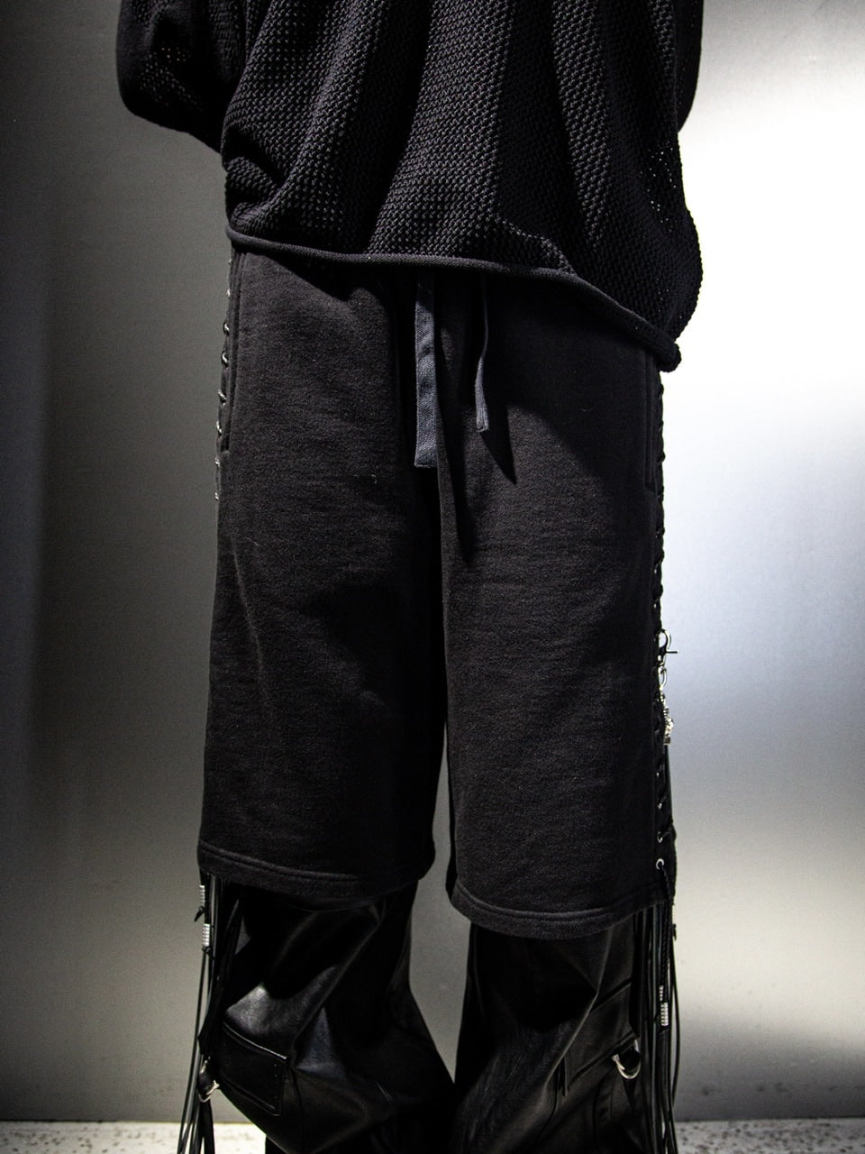 DIG YOUR OWN GRAVE】LACEUPSHORTS / 【ディグユアオウングレイブ