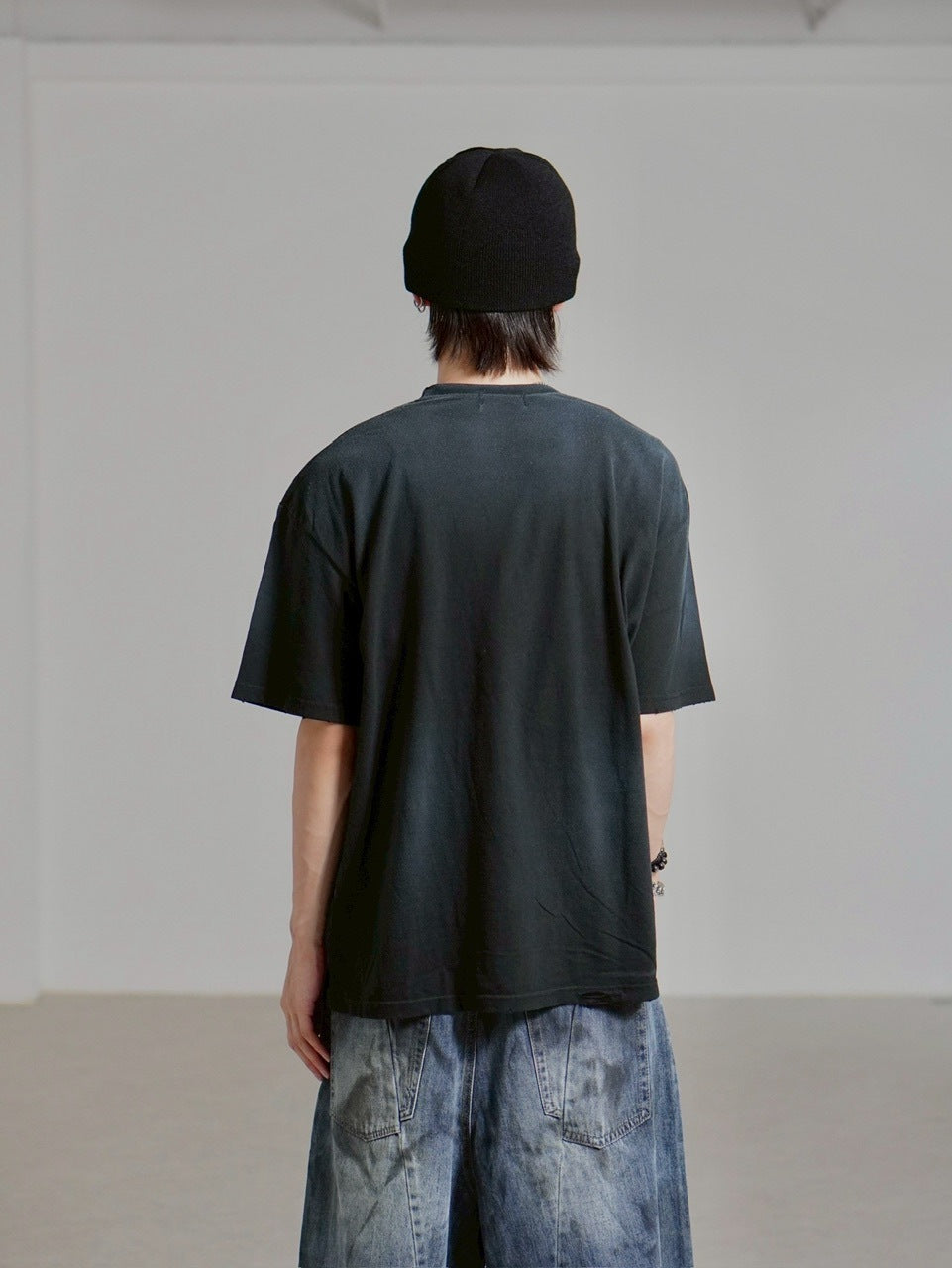 受注制【Chikashitsu +】dirty wash logo half sleeve t-shirt