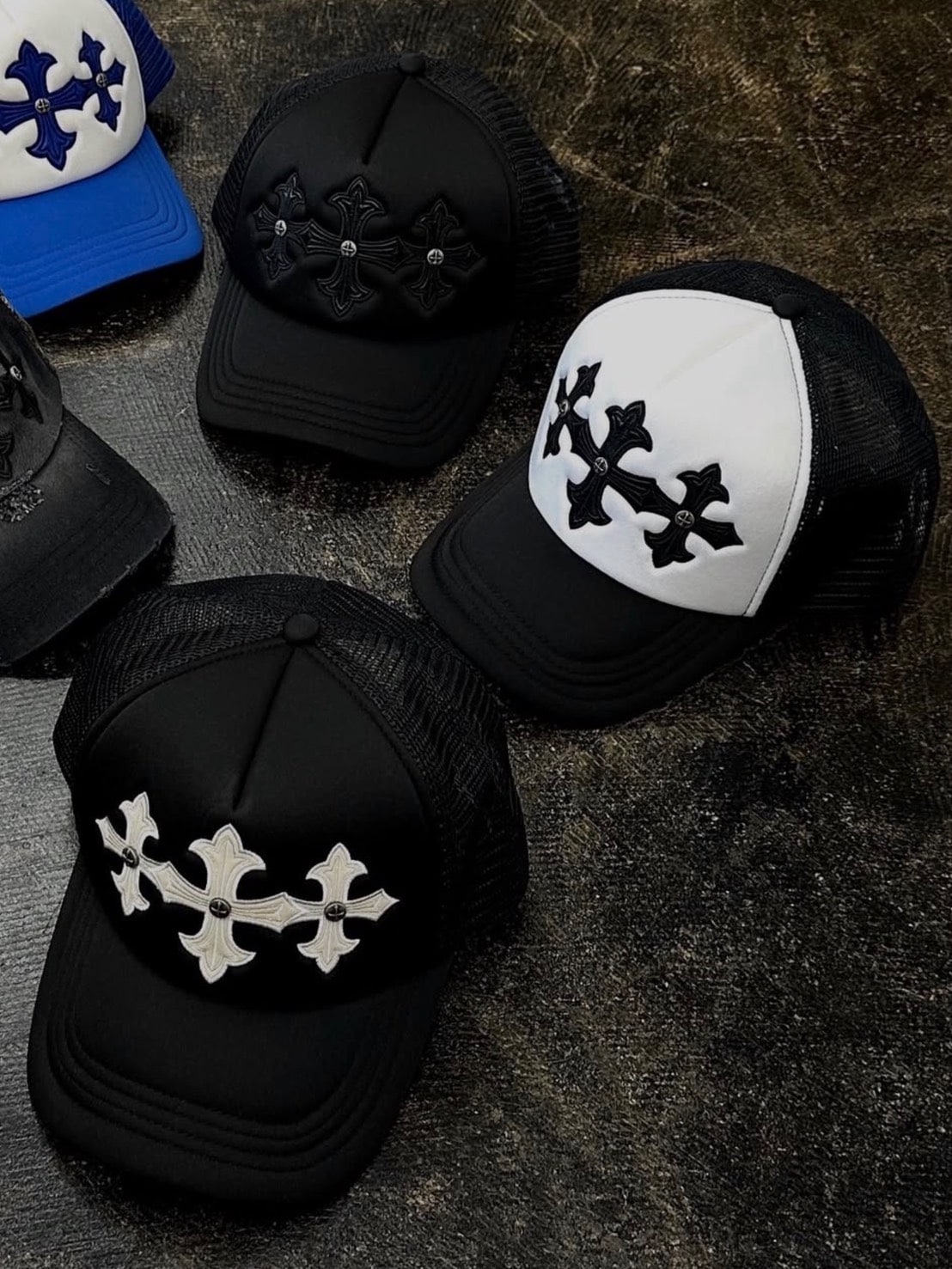 1/30 再入荷【SUPPLIER】Cross Leather Patch Mesh Cap