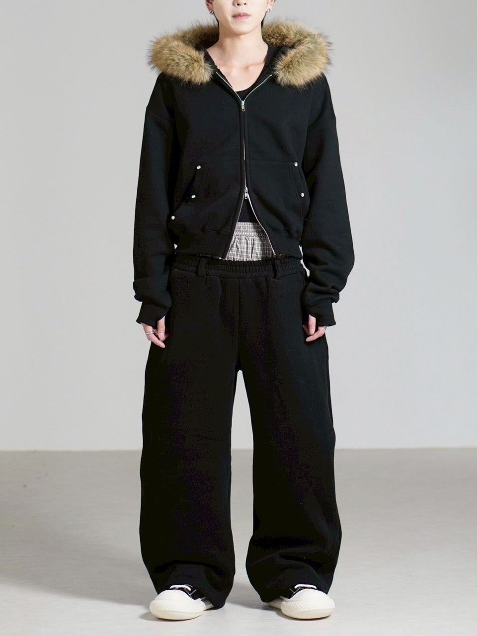 受注制【Chikashitsu +】cropped studs fur zip hoodie