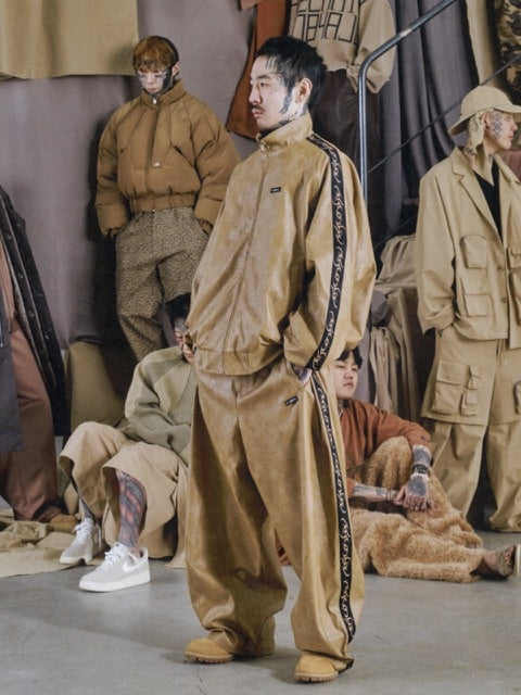 AJOBYAJO】Vegan Leather One Tuck Track Pants – PRESSING WEB SHOP