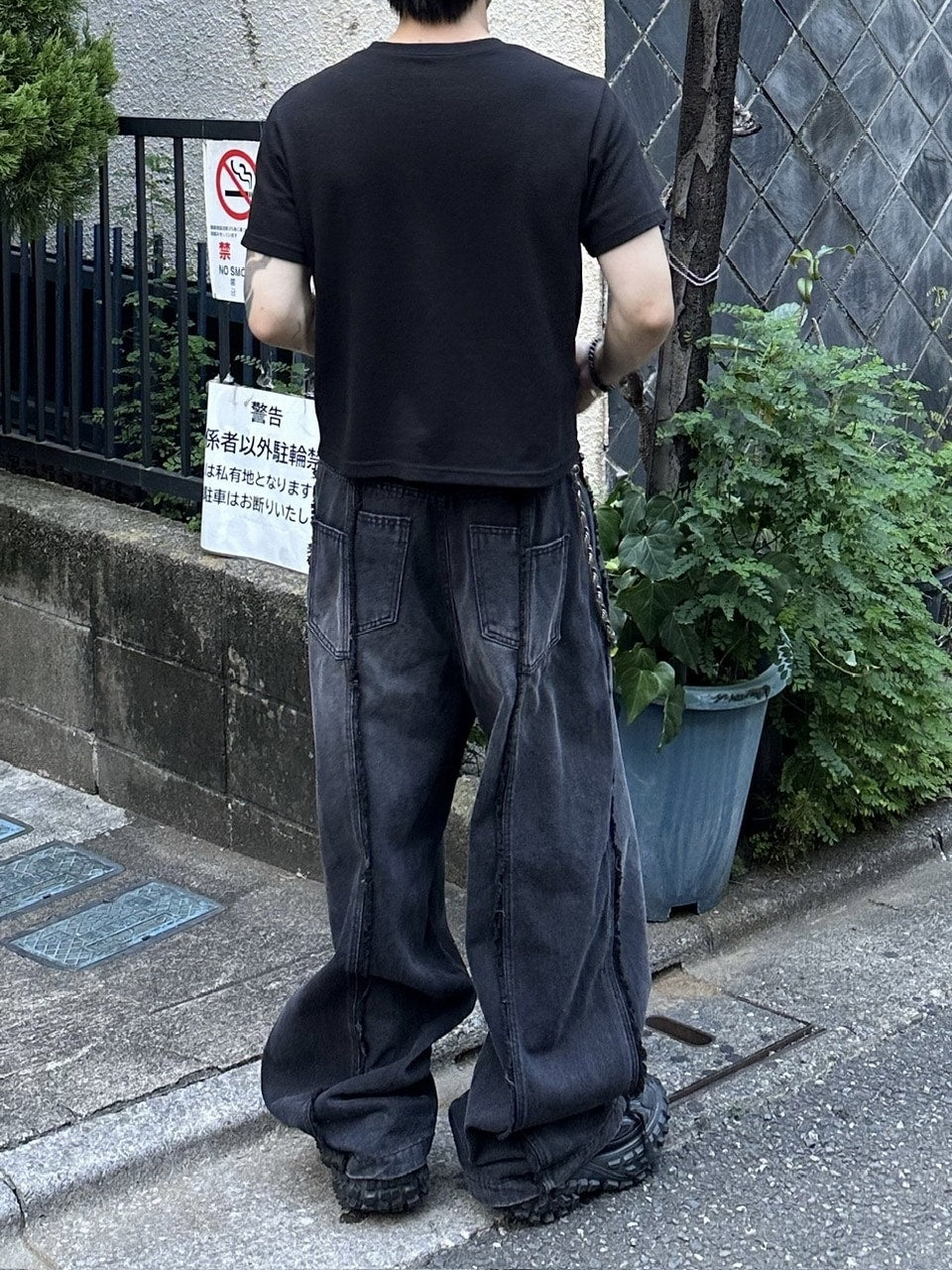 大阪店WEB限定受注制【Chikashitsu +】 fringe wide denim pants
