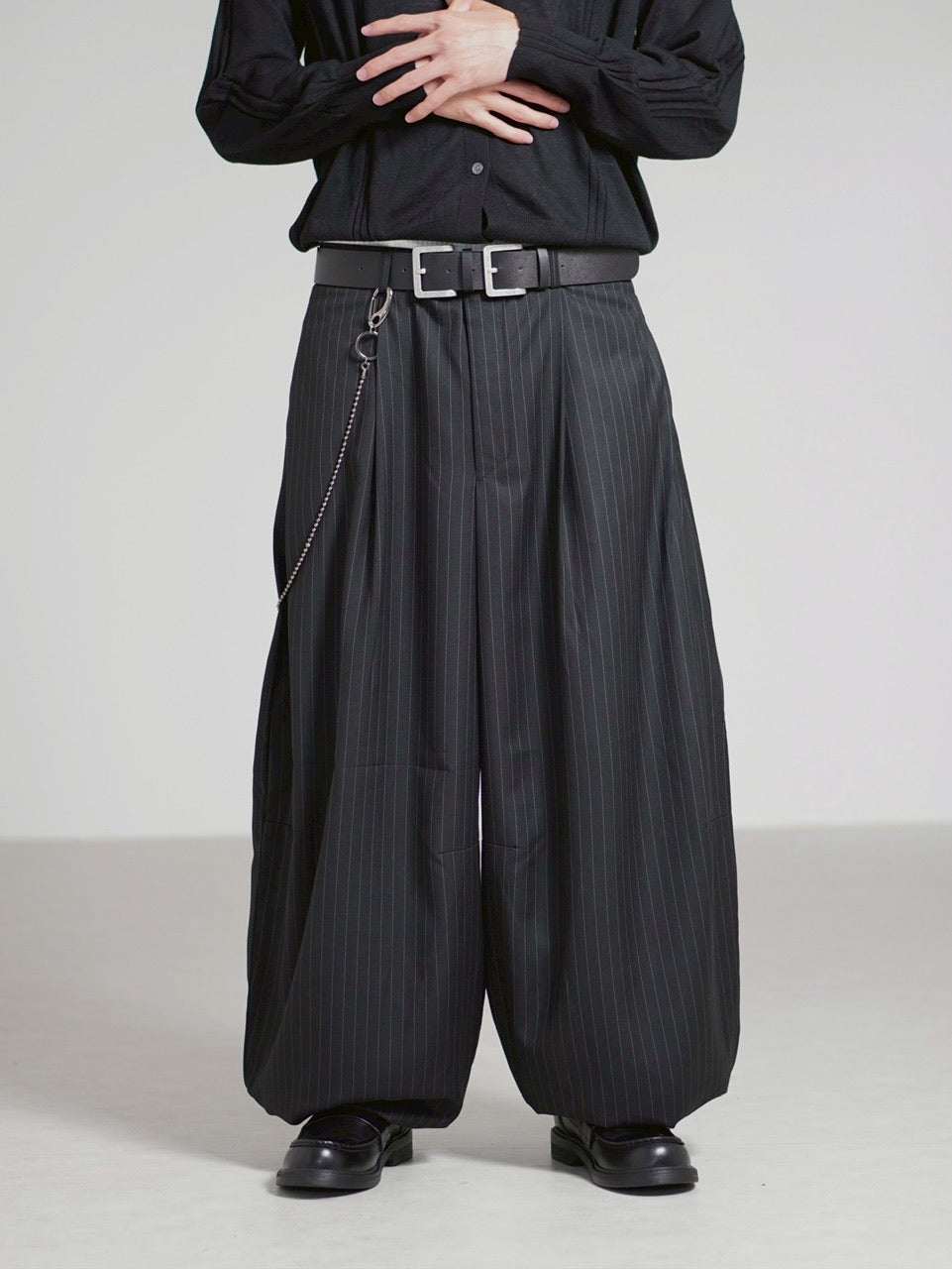 受注制【Chikashitsu +】draw cord stripe wide slacks