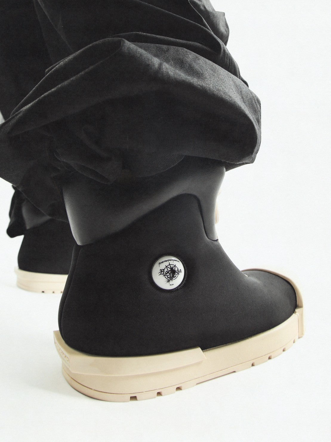 F.V.V.O】THICK SOLED HIGH TOP BOOTS / 【フリーワールドオーダー