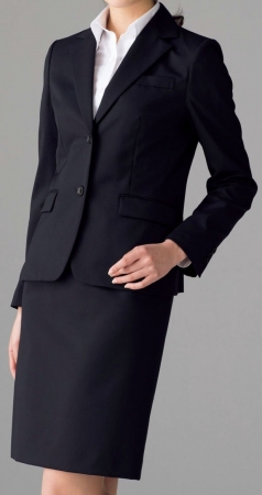 夏の就活も涼しく快適に！軽量、優れた通気性、自宅で洗えて臭い対策も