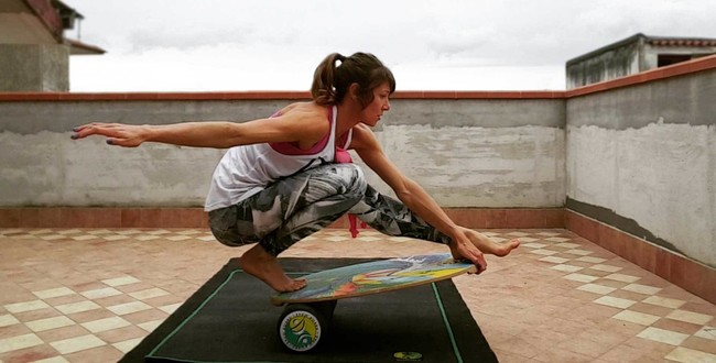 インドゥボード INDO BOARD バランスボード スケボー サーフィン 練習