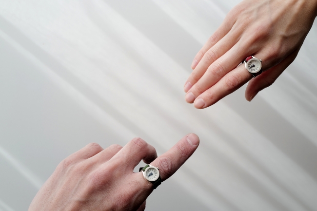 時を着飾る―指時計ブランド「moco」、大切な誰かと持つ、ペアリング