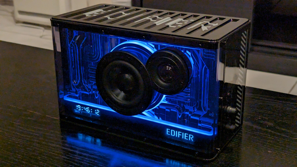 光の演出がエモいBluetoothスピーカー GaN充電器も搭載するEDIFIER