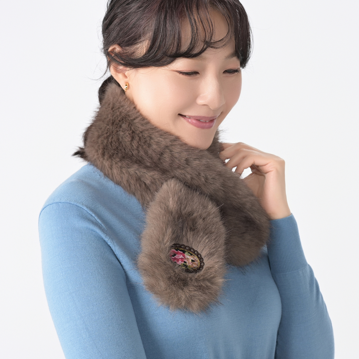 レイクアルスター シェニール織ワッペンフェイクファーマフラー Lake