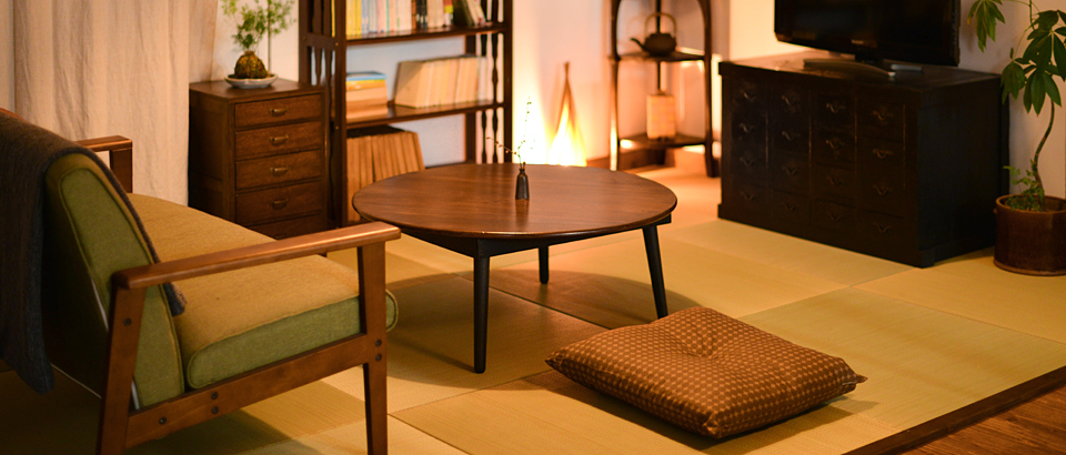 取り入れやすい小さめ家具で作る昭和レトロなインテリア