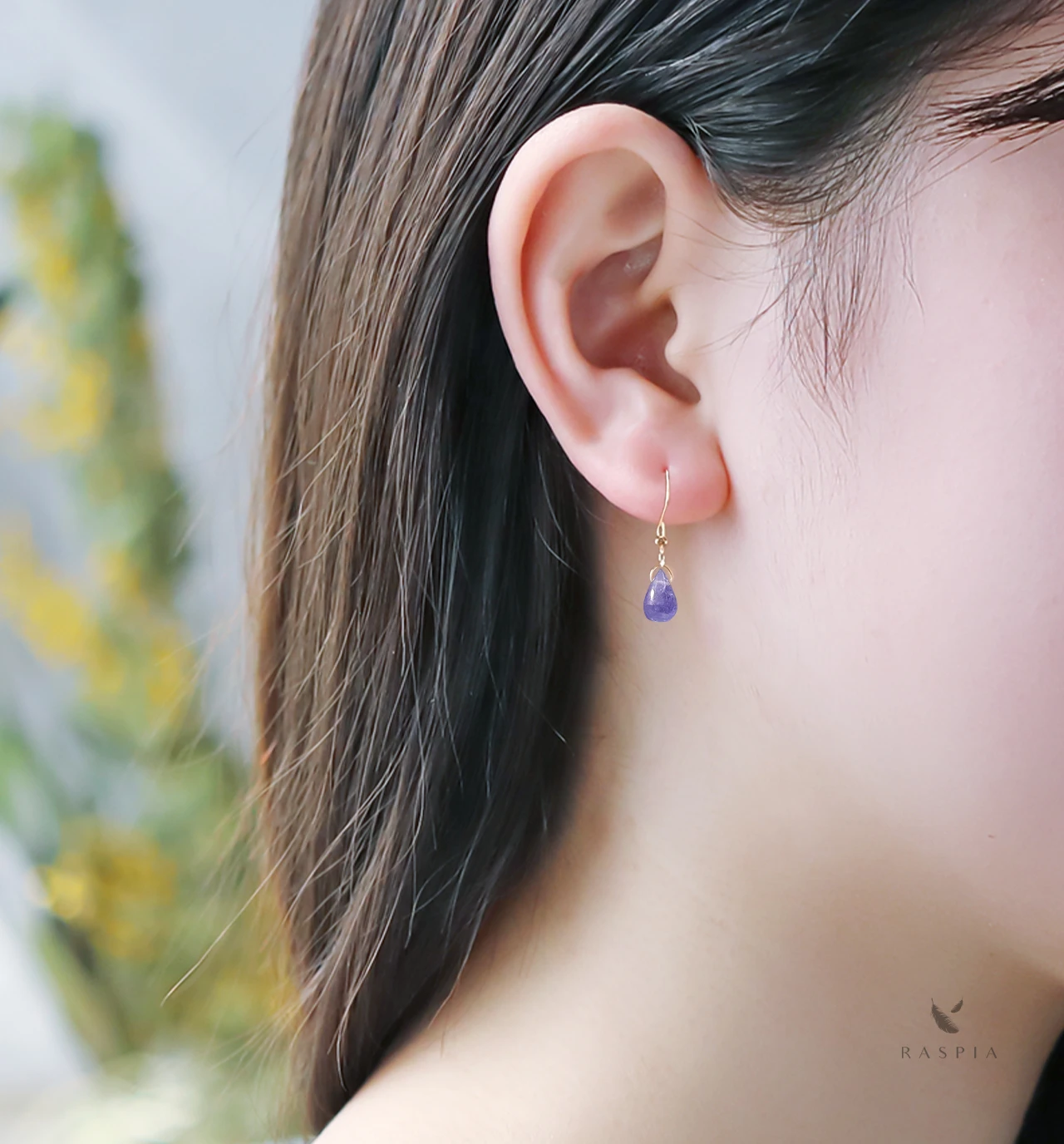 12月誕生石 タンザナイト(ドロップシェイプ) K10フックピアス~ESPOIR