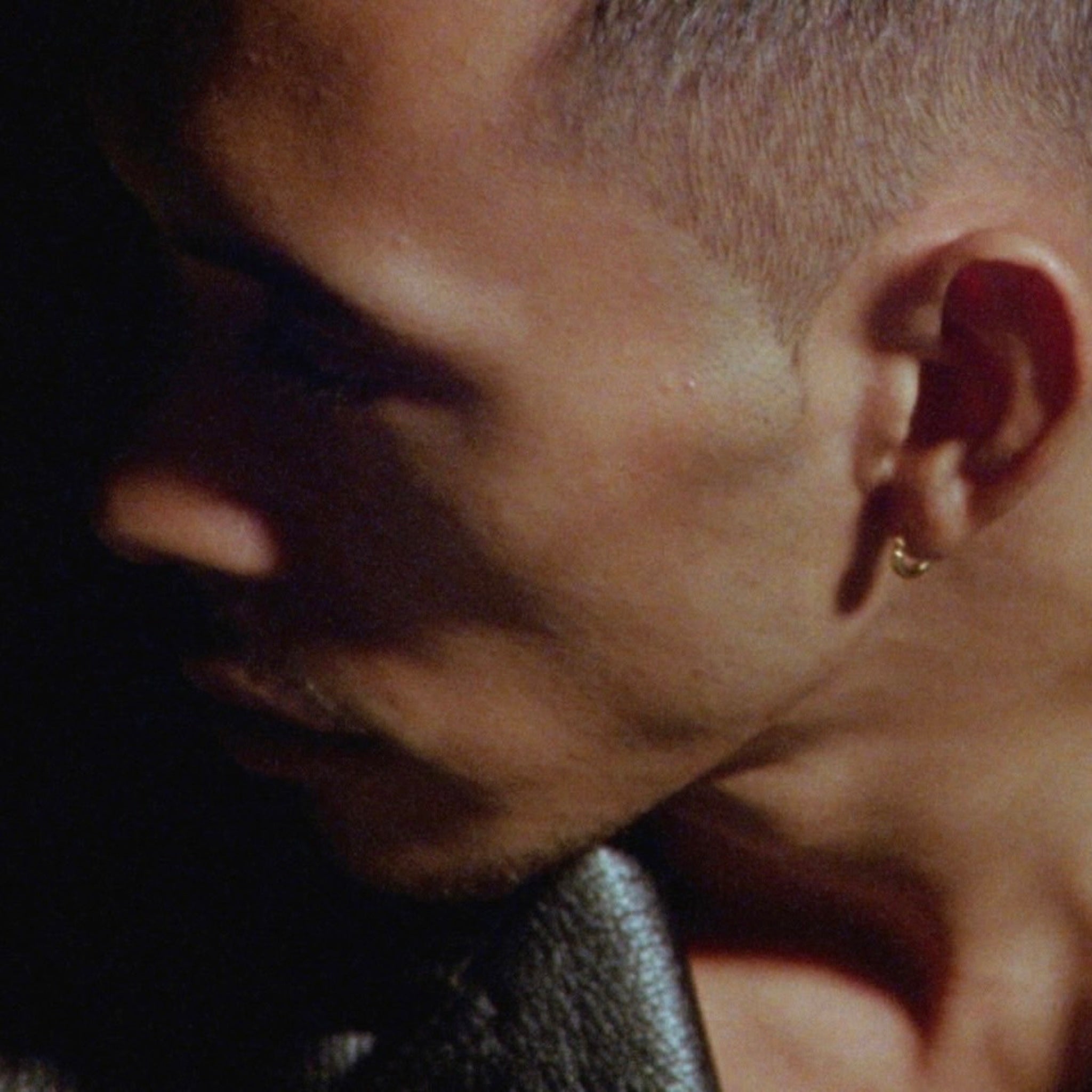 SMALL MARKING 18K GOLD PIERCE- – RAYDBACK