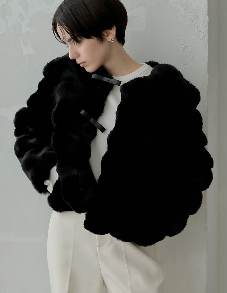 ブロックフェイクファーリボン付ショートコート - ジャケット/アウター