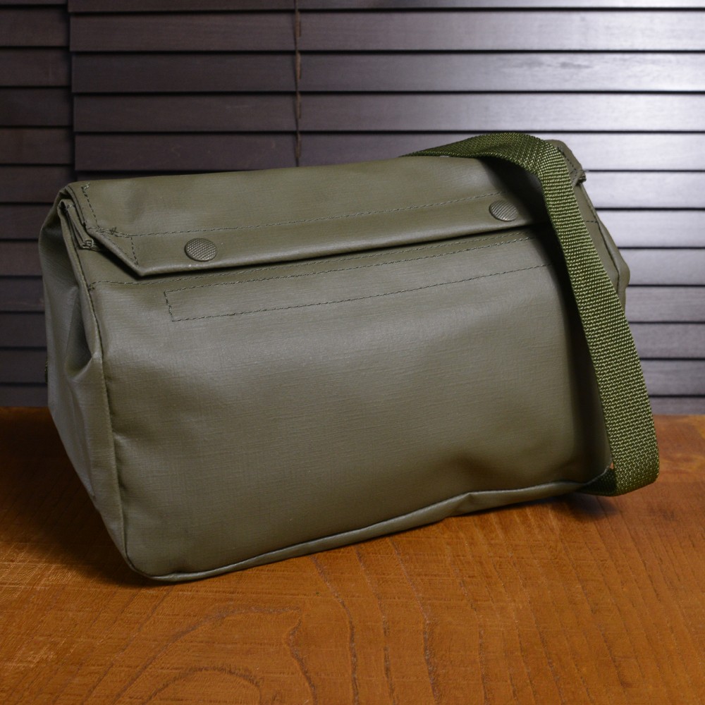 スイス軍放出品 ガスマスクバッグ PVC素材 | ミリタリーショップ