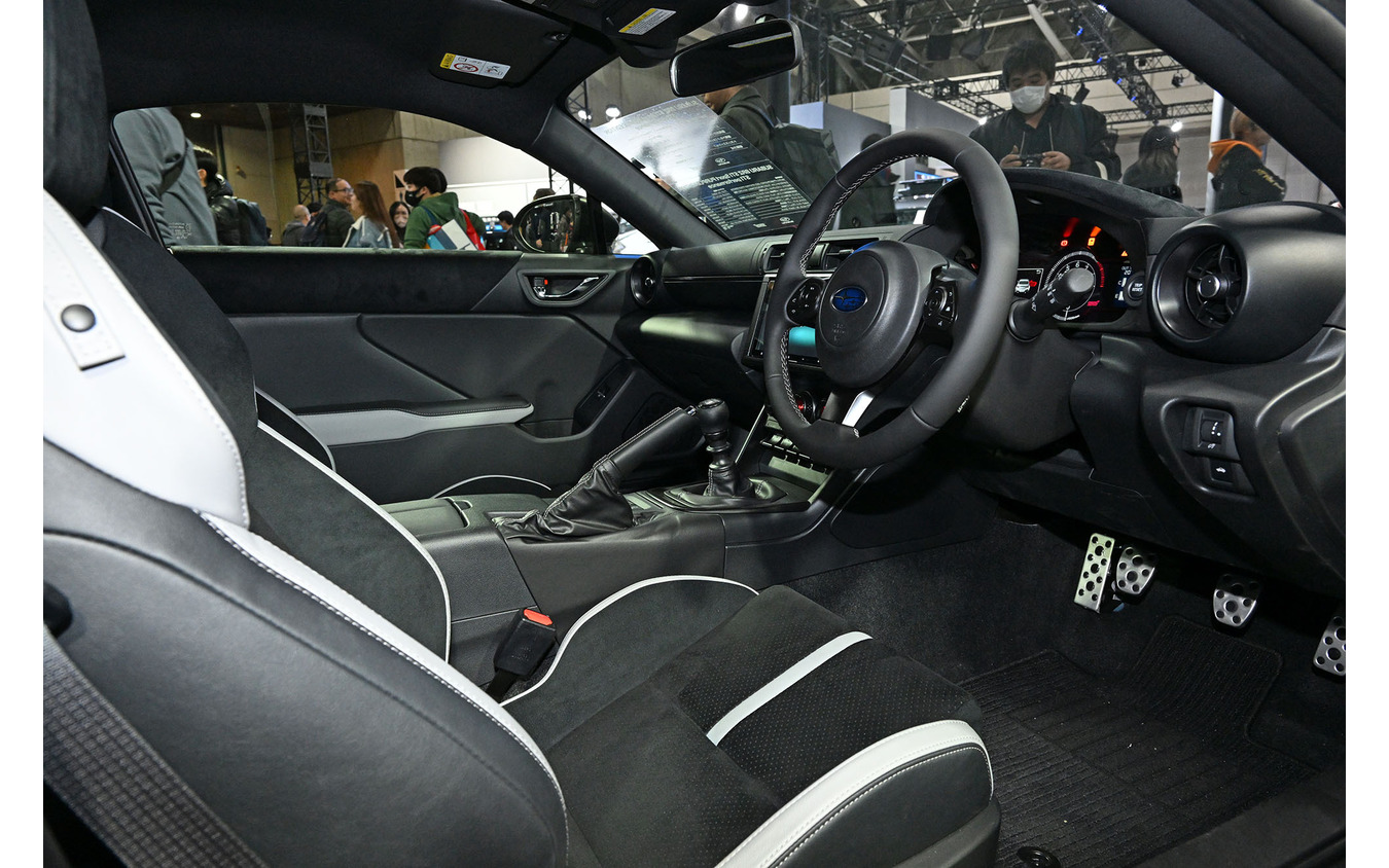 えっちすぎん？！」オトナの色気を帯びた“パープル”のスバル『BRZ』初