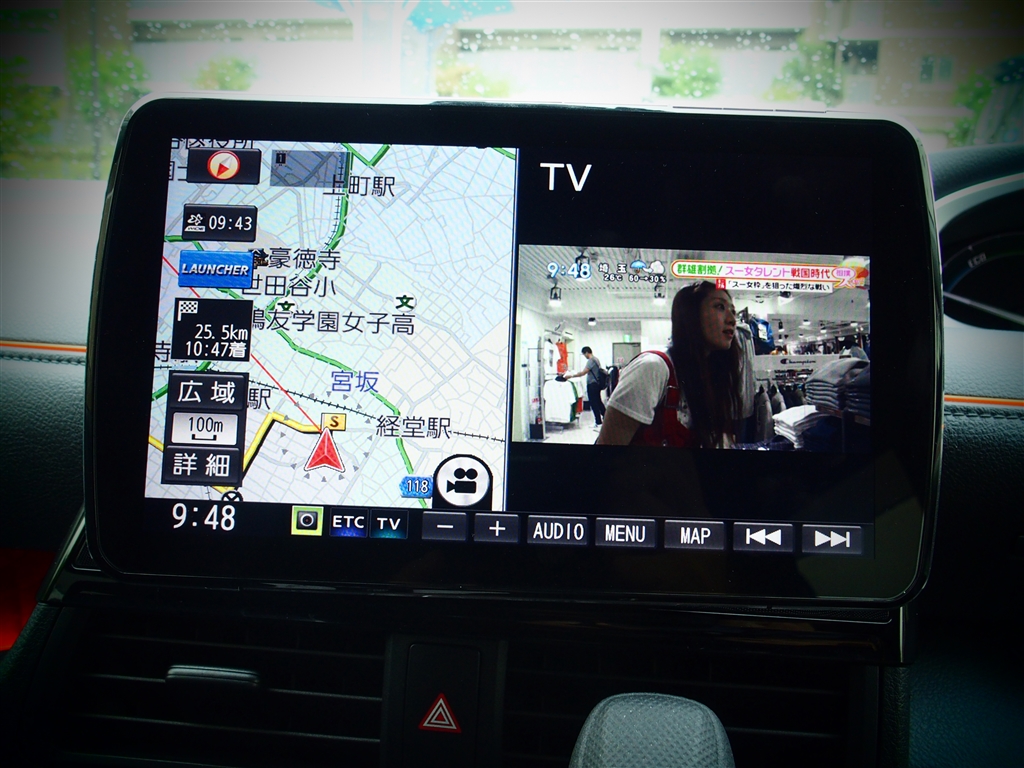 価格.com - 『地図とAVの2分割表示も可能』パナソニック ストラーダ CN