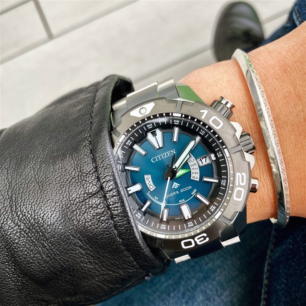 人気モデルシチズンプロマスターダイバー軽量チタン電波ソーラーH112