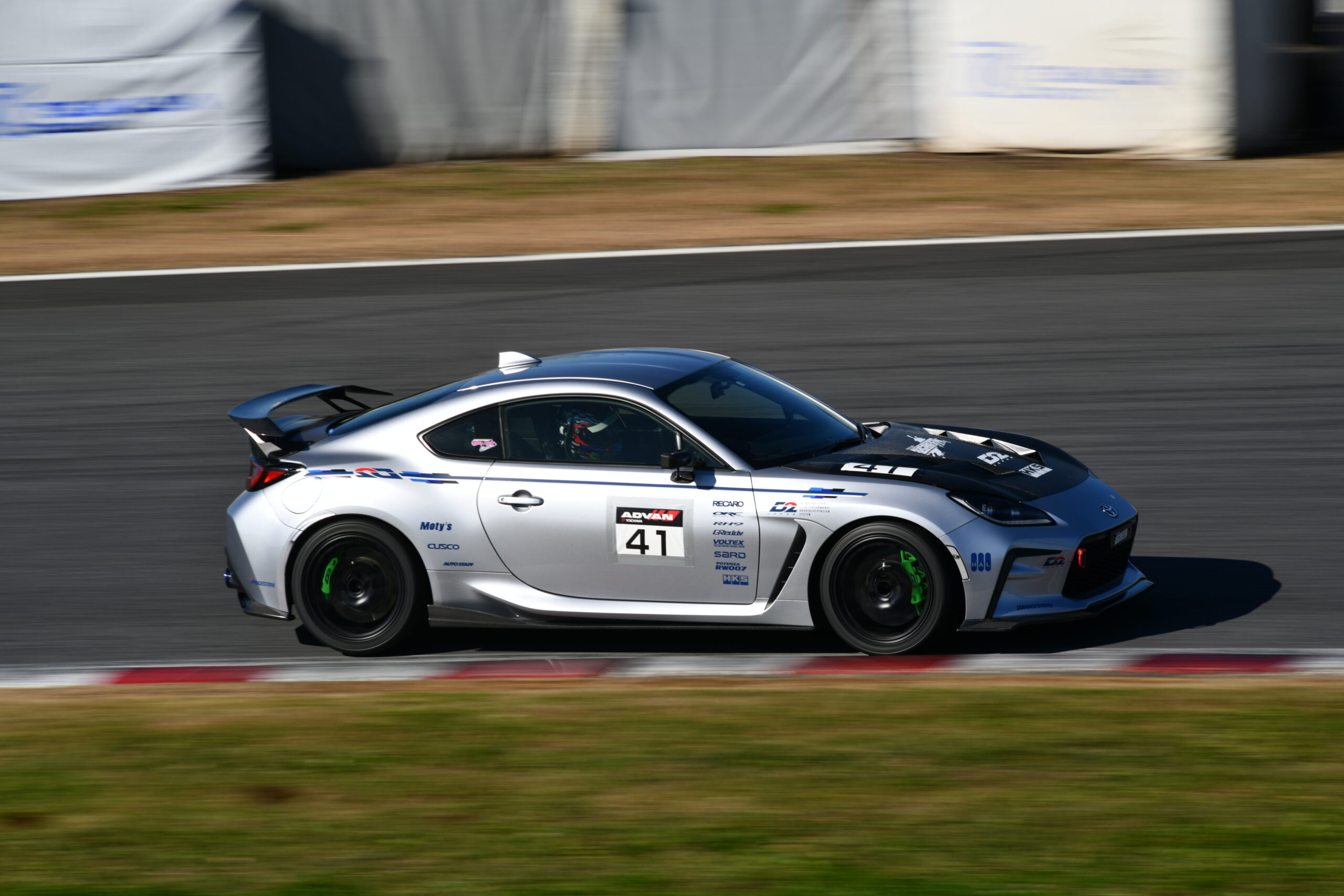 プロショップ スクリーン＆D2ジャパン ZN8 GR86「オリジナルの