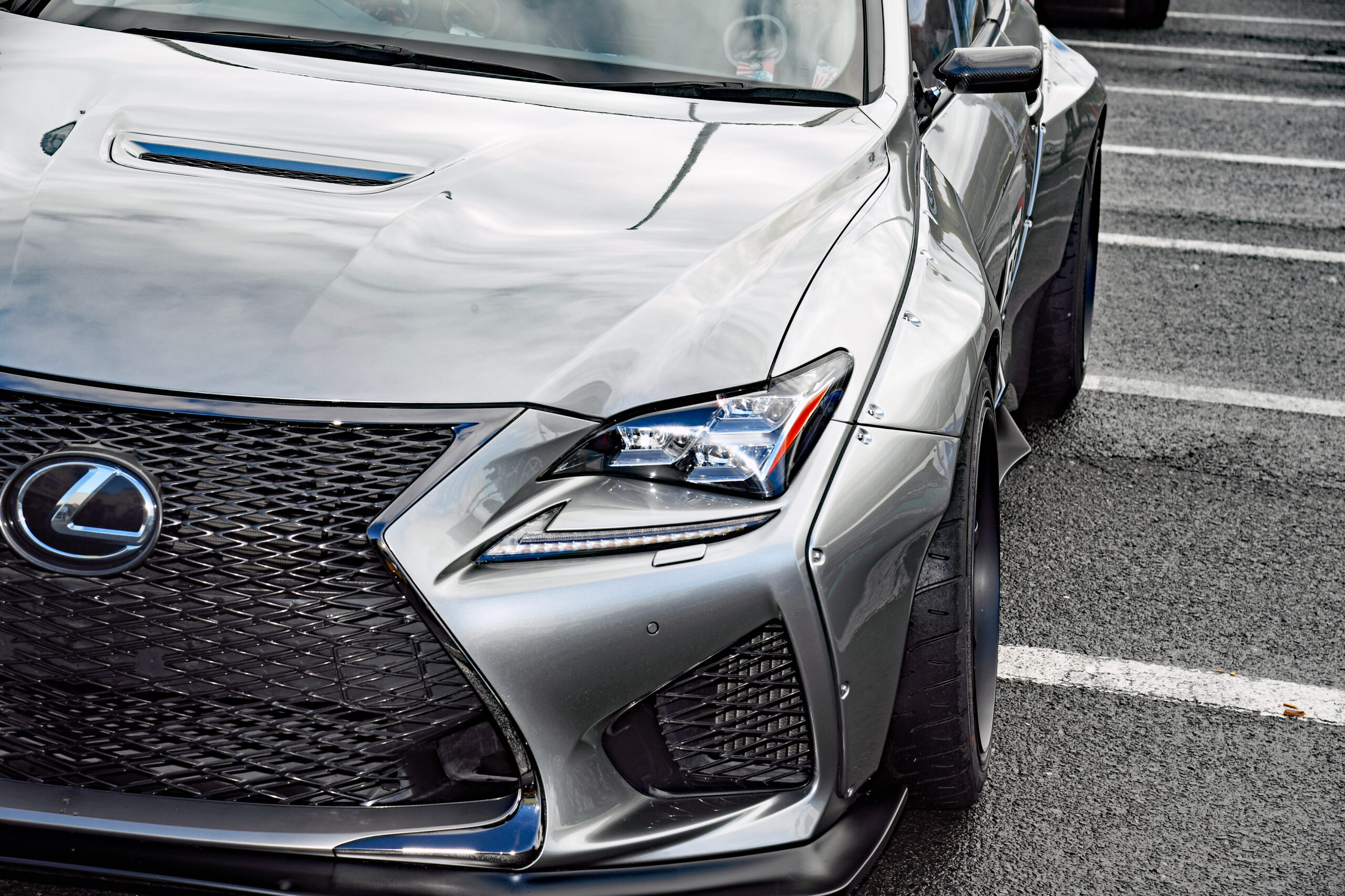 びしっと決めた大人の遊びクルマ 谷口信輝 LEXUS RC F 「レーシング