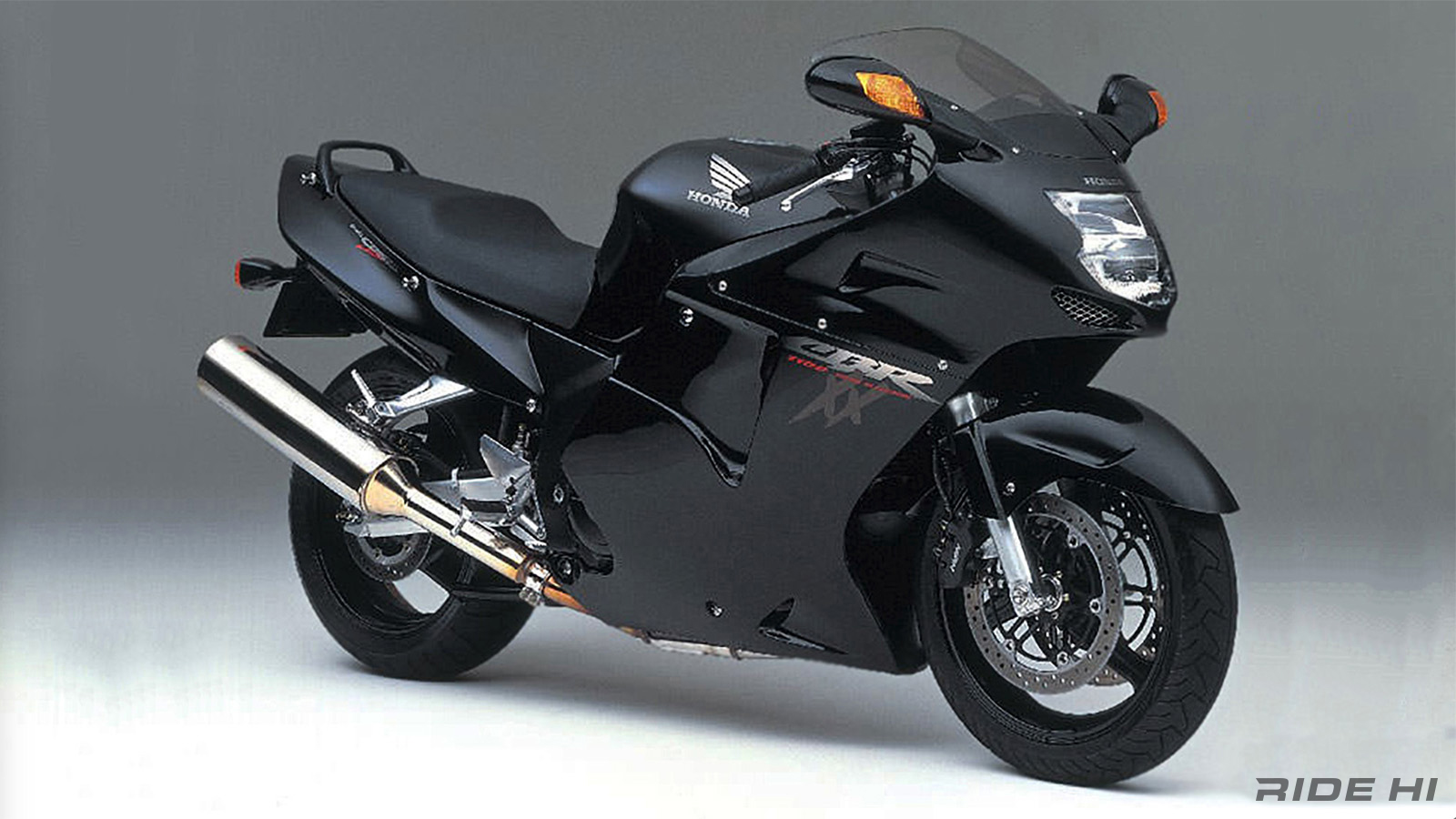スーパーブラックバードCBR1100XXにみるホンダの孤高なるフラッグ