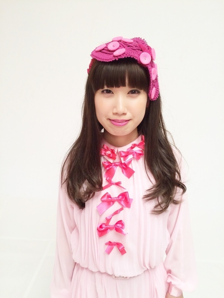 ゲスの極み乙女。ピンクの新衣装で取材したよ！ ソロショット2 ちゃん