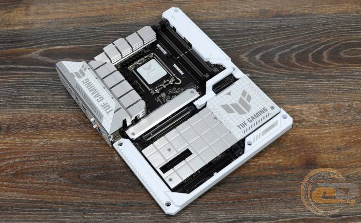 Обзор материнской платы ASUS TUF GAMING Z790-BTF WIFI: новейший