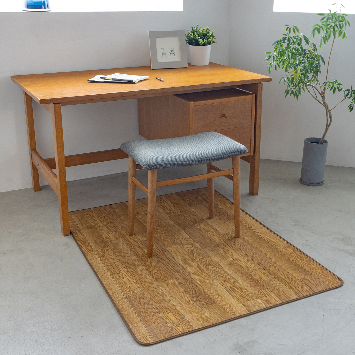 シンプル チェアマット 木目ナチュラル 90cm幅 ふちあり | ラグリエ