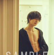 横浜流星、2025年カレンダーはパリ！ 購入特典も | cinemacafe.net