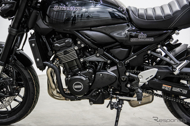 オールブラック仕上げのカワサキ『Z900RS』発売へ！「ブラックボール
