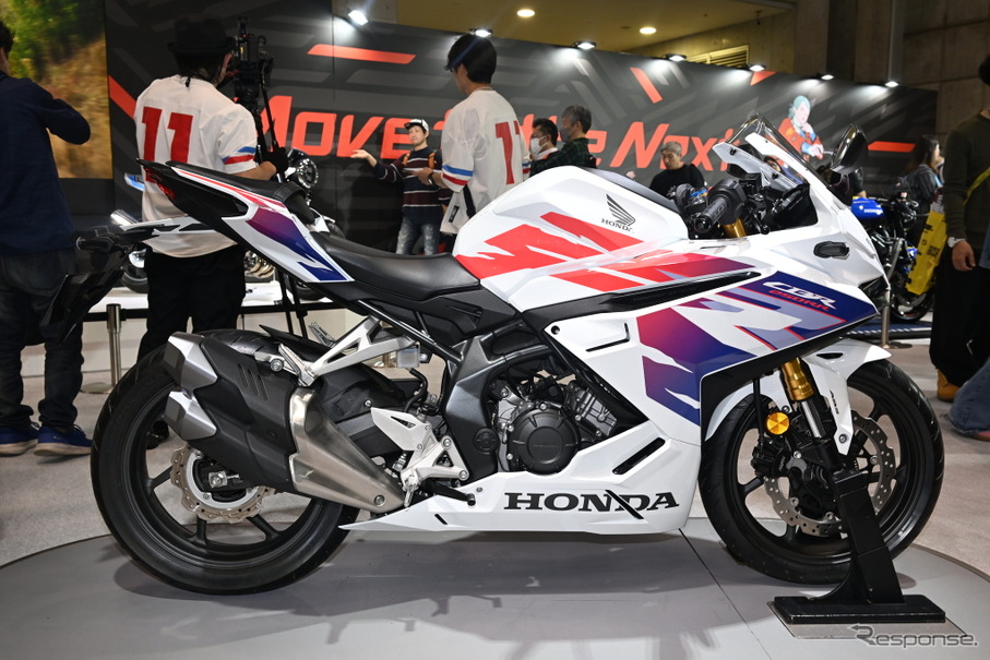 30年前のカラー再現で話題に、ホンダ『CBR250RR』に注目…東京モーター
