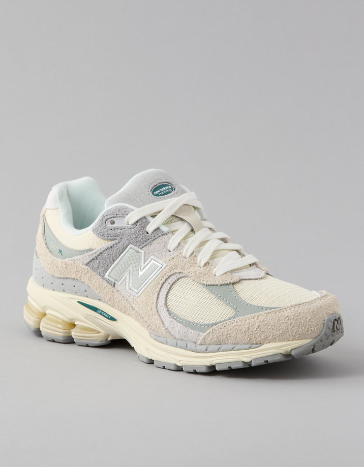 New Balance Women's 2002R Sneaker | American Eagle