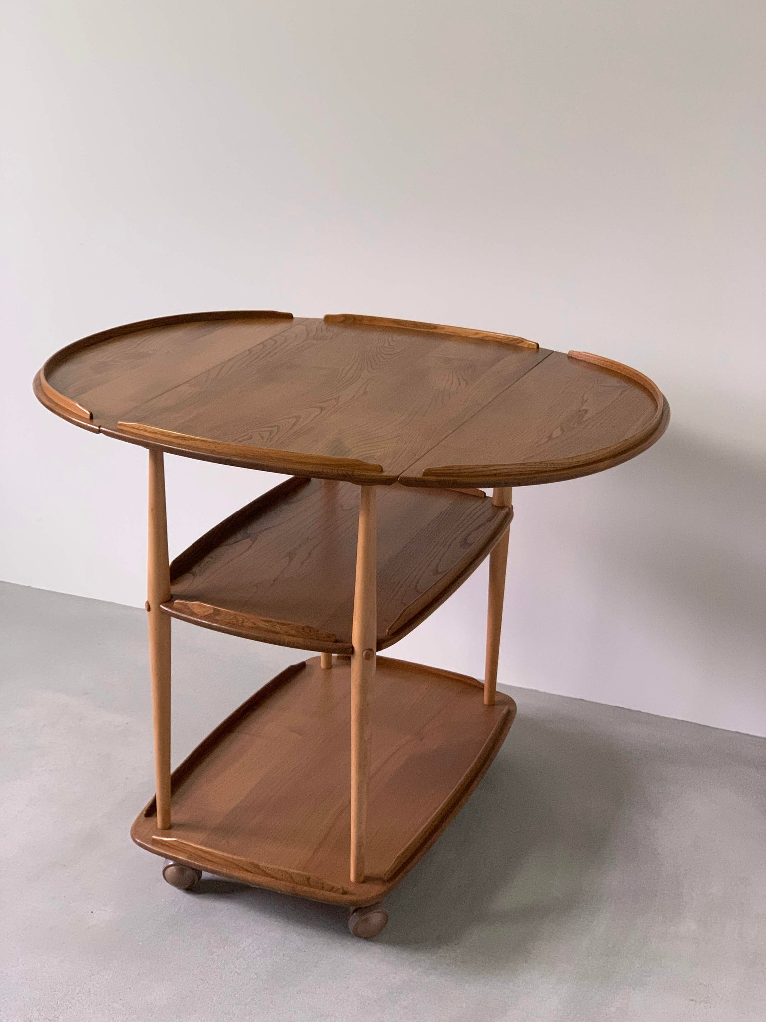 アーコール バタフライ トローリー ワゴン 【公式通販】