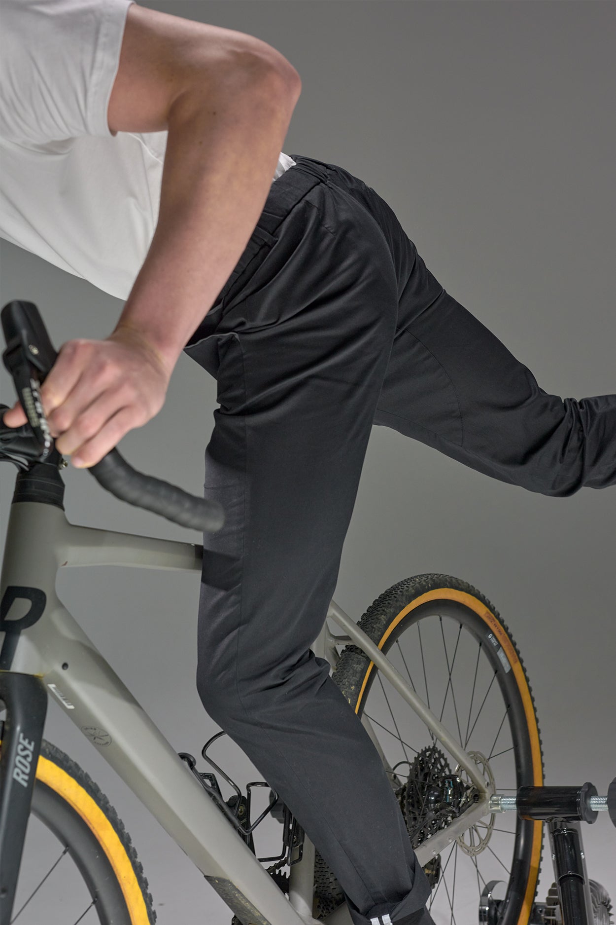 The Cycling Chino | Flexible & Water-Repellent Commuter Trousers